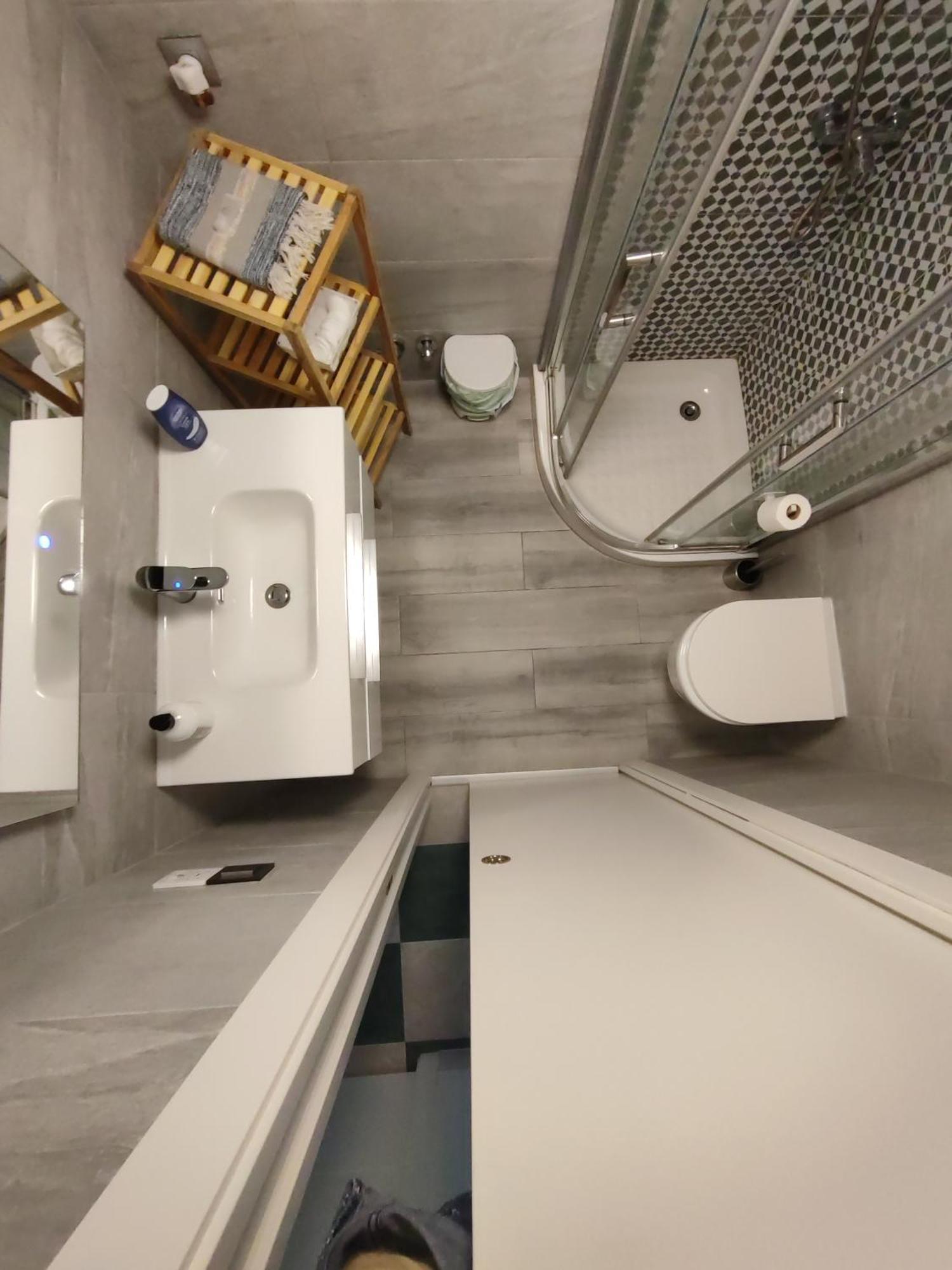 Private Bathroom In Shared 50m From Gibraltar *