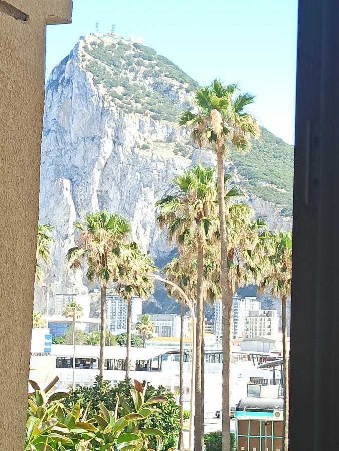 Private Bathroom In Shared 50m From Gibraltar * La Línea de la Concepción